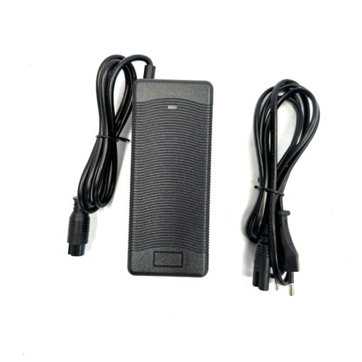 Laddare GX16 546V out 1 Batteriladdare till elscooter 48V/2A Batteriladdare till elscooter 48V/2A - GX16 kontakt - output 54,6V