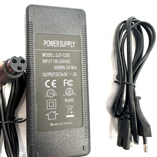 Laddare GX16 546V out Batteriladdare till elscooter 48V/2A Batteriladdare till elscooter 48V/2A - GX16 kontakt - output 54,6V