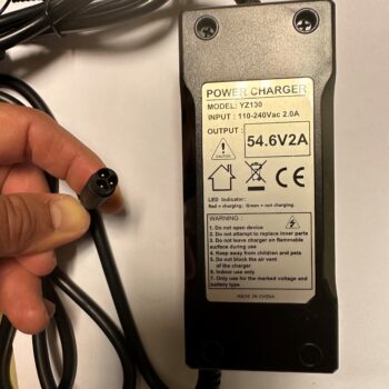 Laddare till elcykel 48V/2A - output 54,6V - kontakt julet 3105