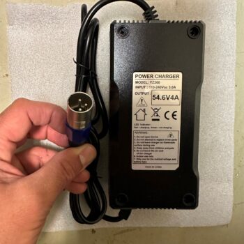 Snabbladdare till elcykel 48V/4A XLR - laddar 50% snabbare