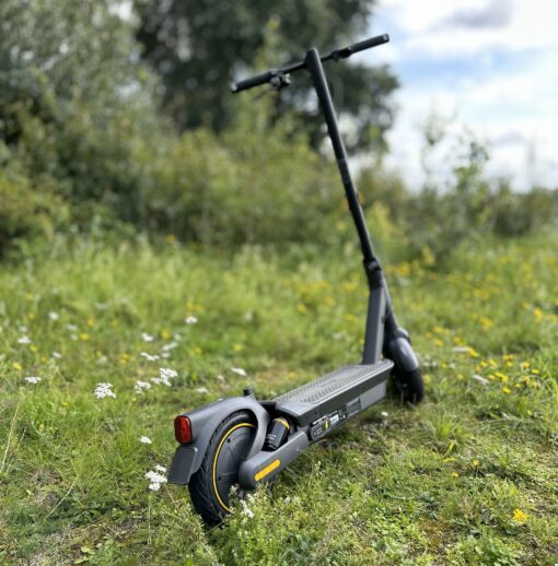 llllll scaled Bäst i test: Ninebot max G2 - peak 1000W - räckvidd 70 km