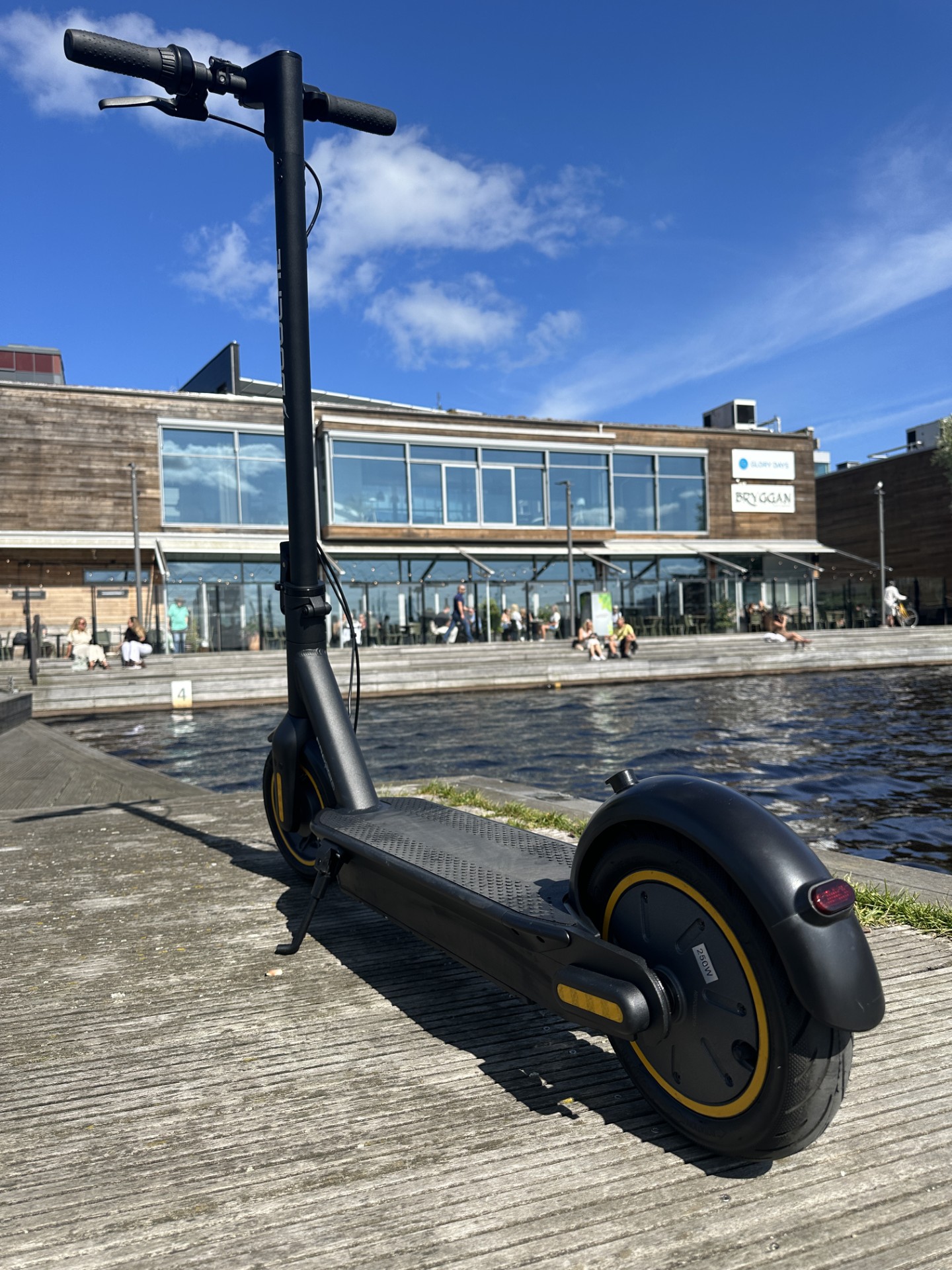 Elscooter DOUCHE REKO - 250W - 35 km räckvidd 8 Elscooter DOUCHE REKO - 250W - 35 km räckvidd - Image 8