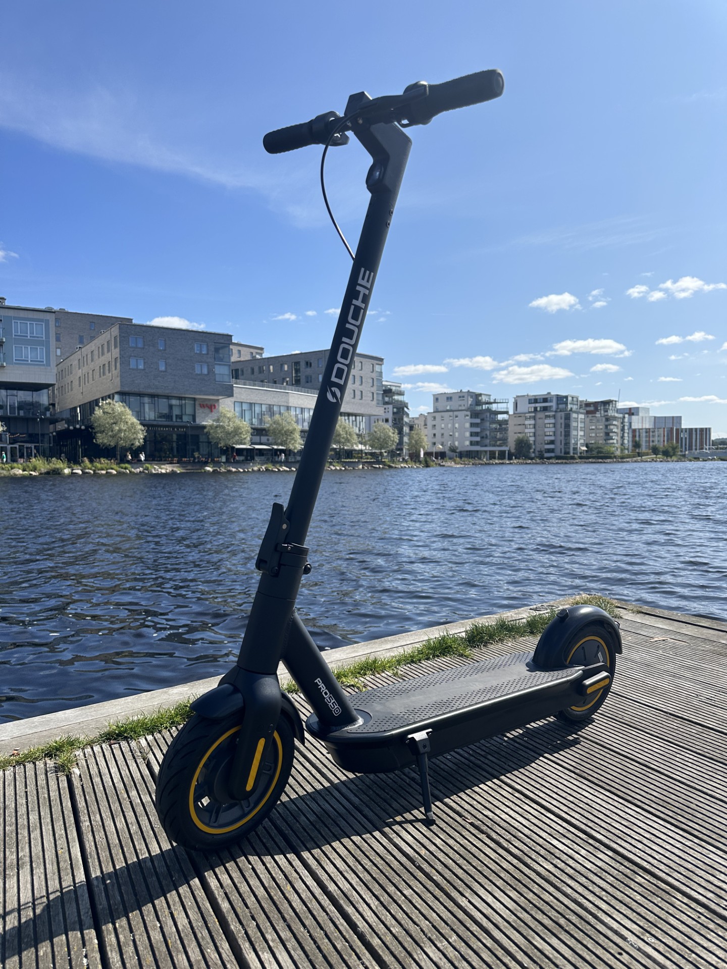 Elscooter DOUCHE REKO - 250W - 35 km räckvidd 9 Elscooter DOUCHE REKO - 250W - 35 km räckvidd - Image 9