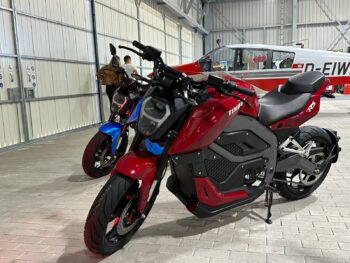 image1 ElmotorTINBOT RS1 Elmotorcykel TINBOT RS1 - 20000W Peak power - 120 km/h - Räckvidd 20 mil