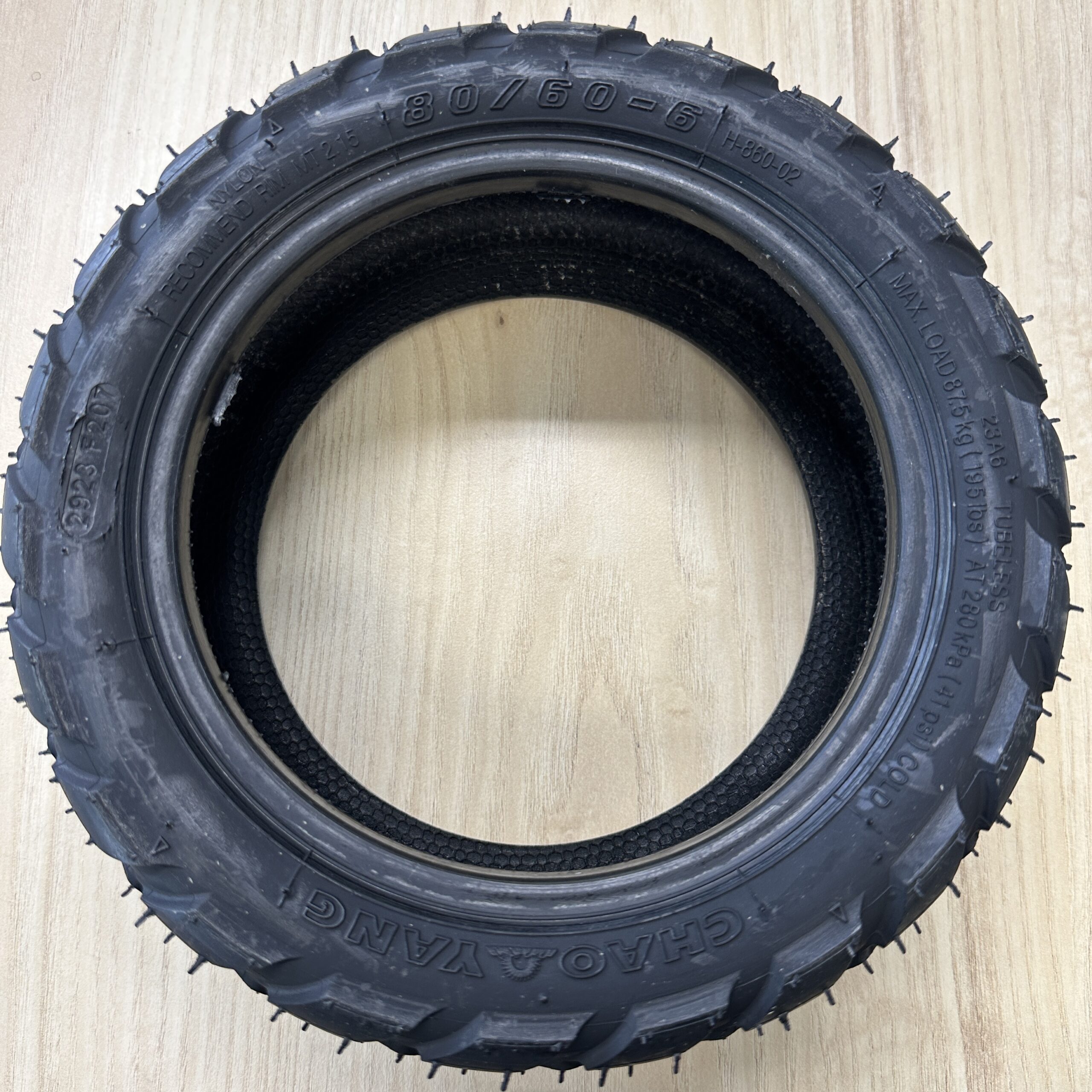 Däck slanglöst till elscooter 10" hjul - 80/60-6" 4 Däck slanglöst till elscooter 10" hjul - 80/60-6" - Image 4