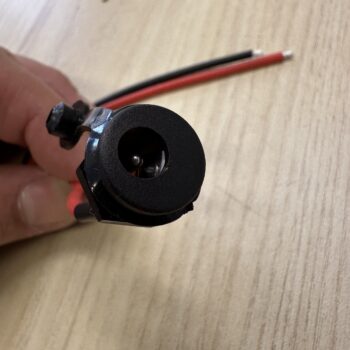 image00011 Laddkontakt 2,1mm dc 5,5mm