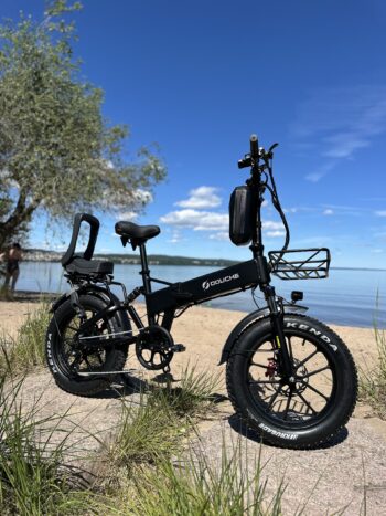 DOUCHEBIKE 750W STILETTE Elcykel DOUCHEBIKE 750W STILLETTE - Ny ram med dubbeldämpning och hydrauliska bromsar Elcykel DOUCHEBIKE 750W STILETTE - Hydrauliska bromsar - Räckvidd 70km - Hopfällbar