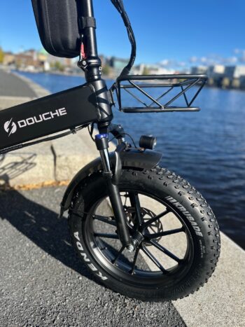 jijoj Elcykel DOUCHEBIKE 750W STILLETTE - Ny ram med dubbeldämpning och hydrauliska bromsar Elcykel DOUCHEBIKE 750W STILETTE - Hydrauliska bromsar - Räckvidd 70km - Hopfällbar
