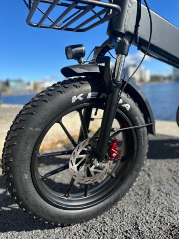 vvvvbb Elcykel DOUCHEBIKE 750W STILLETTE - Ny ram med dubbeldämpning och hydrauliska bromsar Elcykel DOUCHEBIKE 750W STILETTE - Hydrauliska bromsar - Räckvidd 70km - Hopfällbar