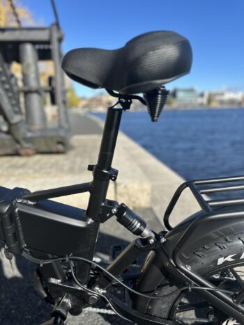vvvvvfcc Elcykel DOUCHEBIKE 750W STILLETTE - Ny ram med dubbeldämpning och hydrauliska bromsar Elcykel DOUCHEBIKE 750W STILETTE - Hydrauliska bromsar - Räckvidd 70km - Hopfällbar
