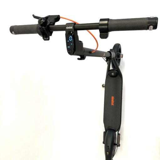 elsparkcykel segway ninebot kickscooter f2 pro helbild <h2>Ninebot F2 PRO</h2> Ninebot F2 PRO - Räckvidd 55km