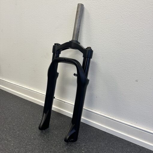 framgaffel med stotdampare scaled Framgaffel med stötdämpare Framgaffel med stötdämpare till 20x4" hjul