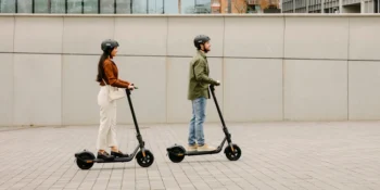 segway ninebot kickscooter f2 2 87618465 def9 46f6 9534 6b01f2a8c659 650x750 <h2>Ninebot F2 PRO</h2> Ninebot F2 PRO - Räckvidd 55km