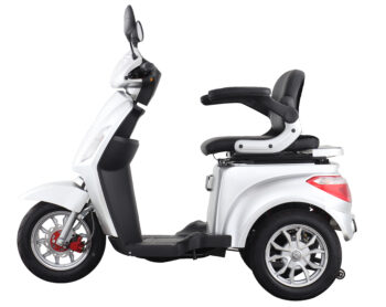 Scooty Silver <h2>Promenadscooter Eloped - Scooty - Räckvidd 40km</h2> Promenadscooter Eloped - Scooty - Räckvidd 40km