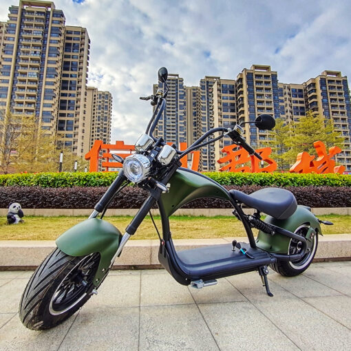 75 Fatbike elmoped M1 3000W är en replica av Harley Davidsson. Väldigt stadig och behaglig körning. Fatbike elmoped M1 - 3000W peak - räckvidd 70 km