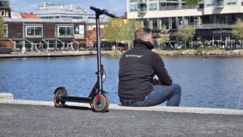 20250515 162040 <h2>Elscooter - DOUCHE Todi Smart - 250W</h2> Elscooter - DOUCHE Todi Smart - Laglig 250W
