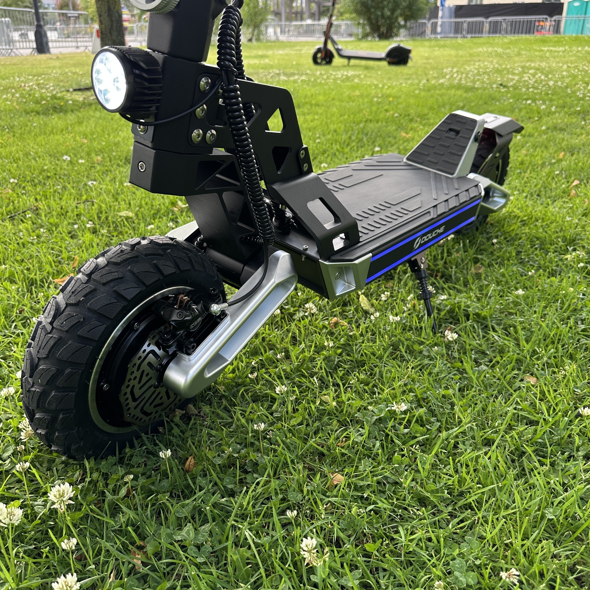 Elsparkcykel DOUCHE SPEAR 1000W+1000W - räckvidd 80 km 2 Elsparkcykel DOUCHE SPEAR 1000W+1000W - räckvidd 80 km - Image 2