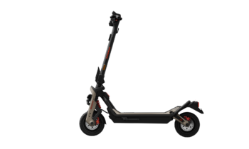 Segway Ninebot GT3 Pro - Räckvidd 138km - Hastighet 80km/h 10 GT3 Pro Product picture side view 1 2140x1284 72 GT3 Pro är elscootern för dig som vill ha <strong>maximal prestanda</strong>, lång räckvidd och avancerad teknik. Med dubbla <strong>1700W-motorer nominell effekt</strong> (3500W toppeffekt) når den hela 80 km/h och klarar lutningar upp till 38 %. Segway Ninebot GT3 Pro - Räckvidd 138km - Hastighet 80km/h