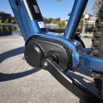 8 <h2 class="" data-start="101" data-end="165">Elcykel KROSS 250W - mittmotor</h2> Elcykel KROSS 250W - mittmotor -100km Räckvidd
