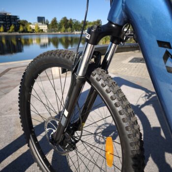 9 <h2 class="" data-start="101" data-end="165">Elcykel KROSS 250W - mittmotor</h2> Elcykel KROSS 250W - mittmotor -100km Räckvidd